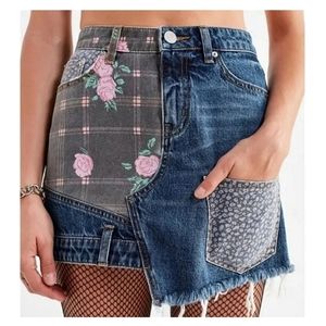 New Urban Outfitters BDG Floral Patchwork Denim Mini Skirt Size XS
